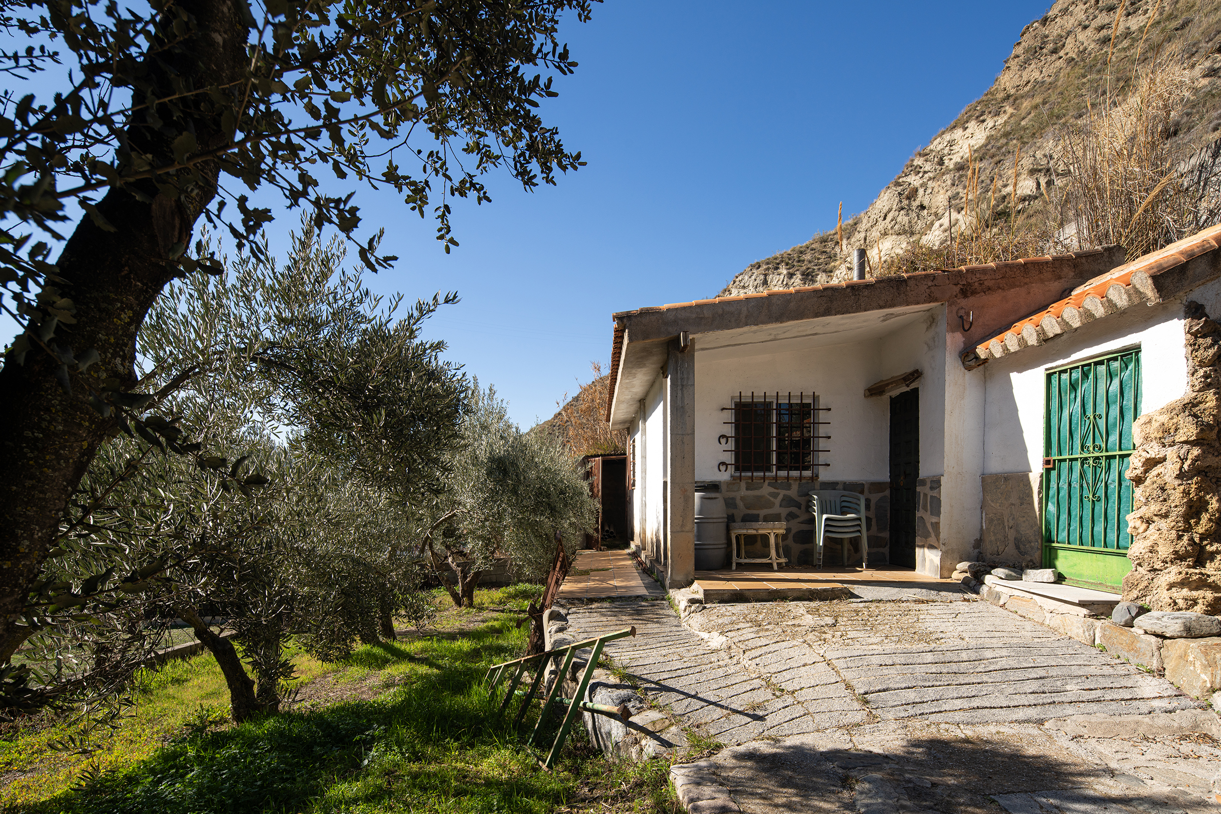 Terreno rustico con cortijo en Pinos Genil