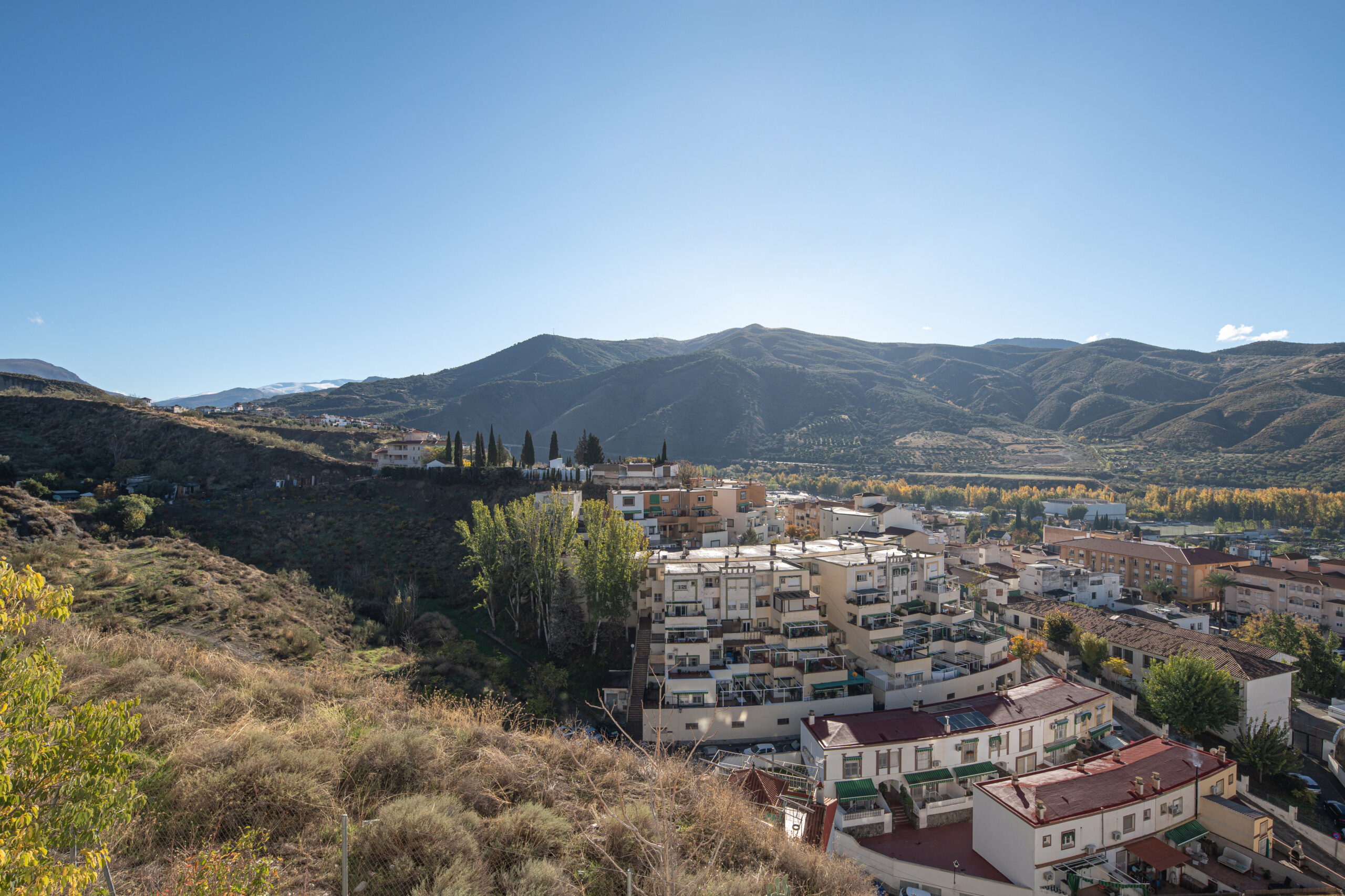 Piso con espectaculares vistas en zona tranquila de Cenes de la Vega