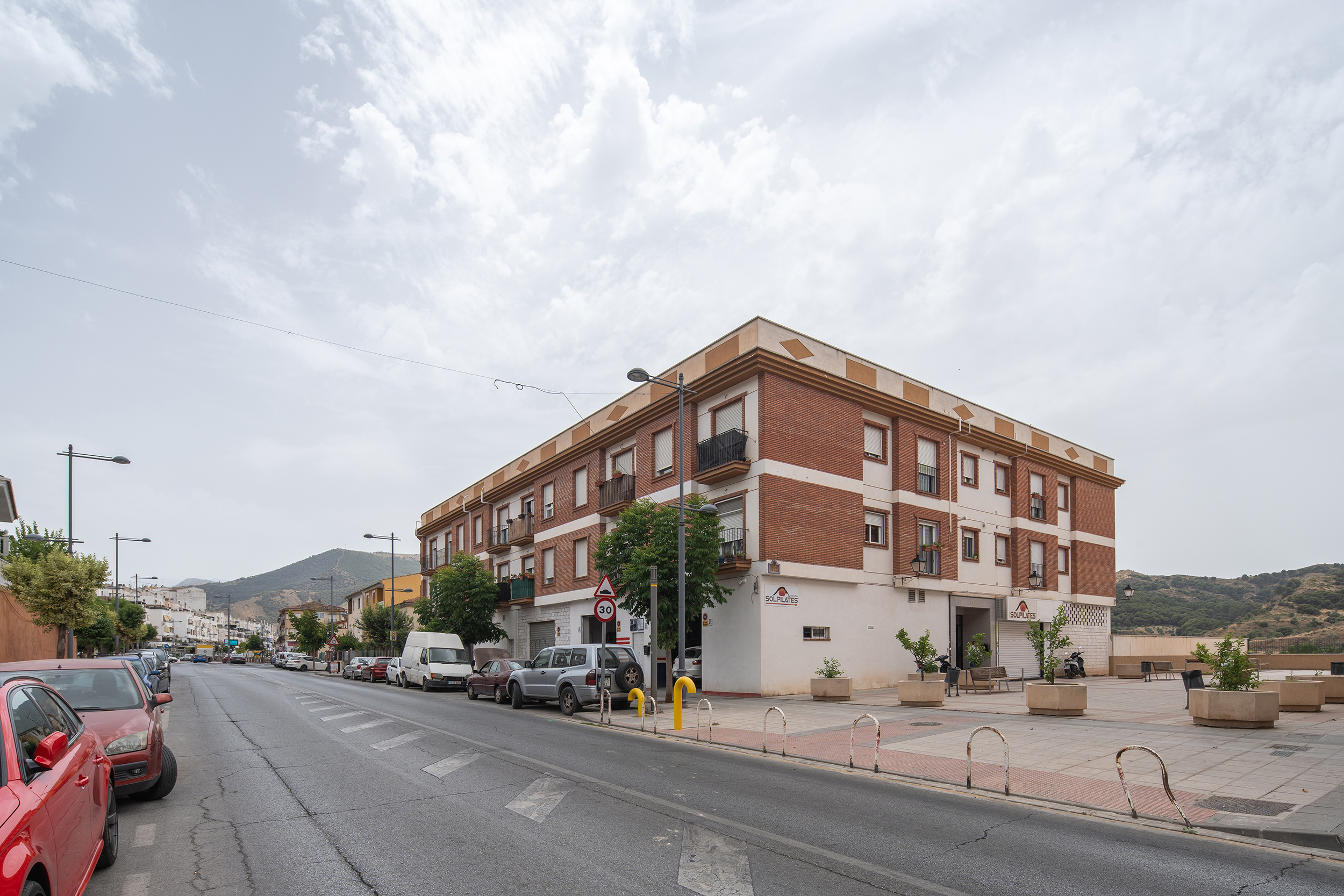 Piso en Avda principal de Cenes de la Vega