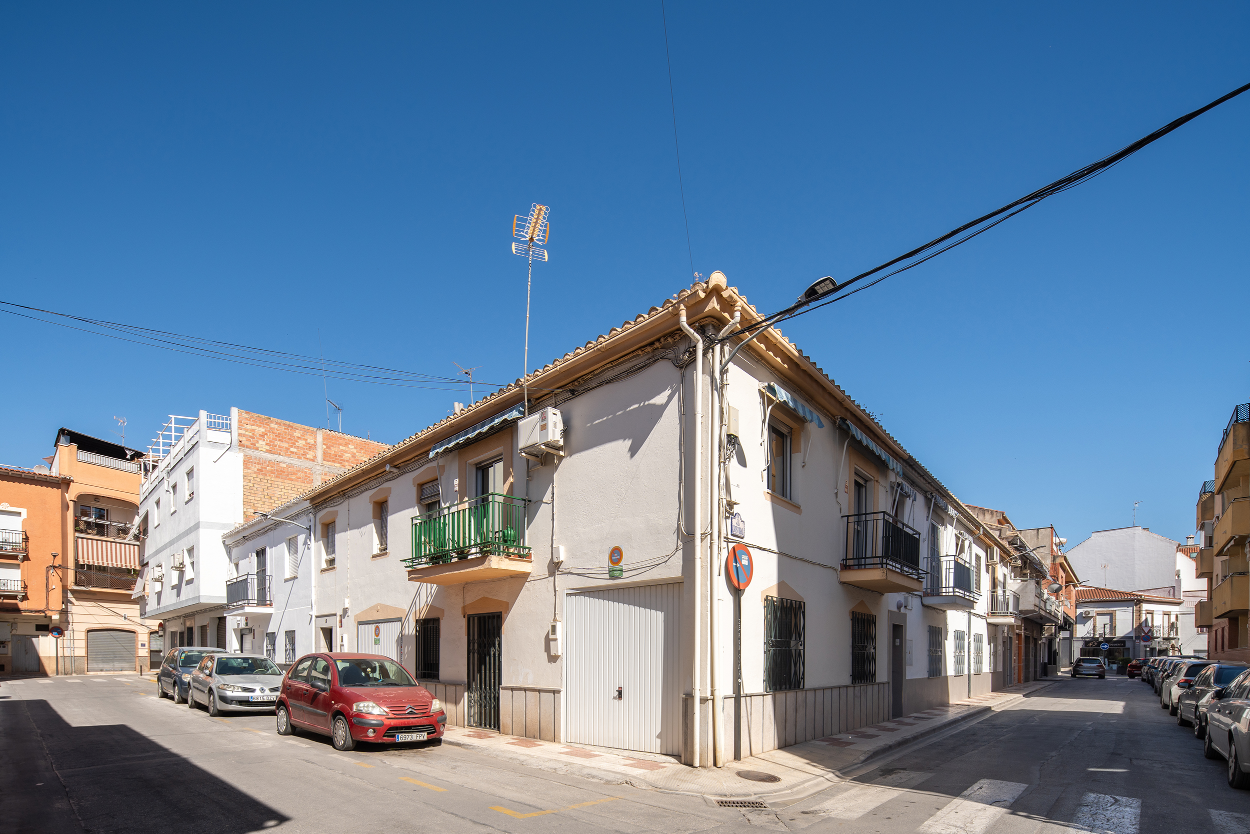 Chalet Adosado en Esquina en Maracena
